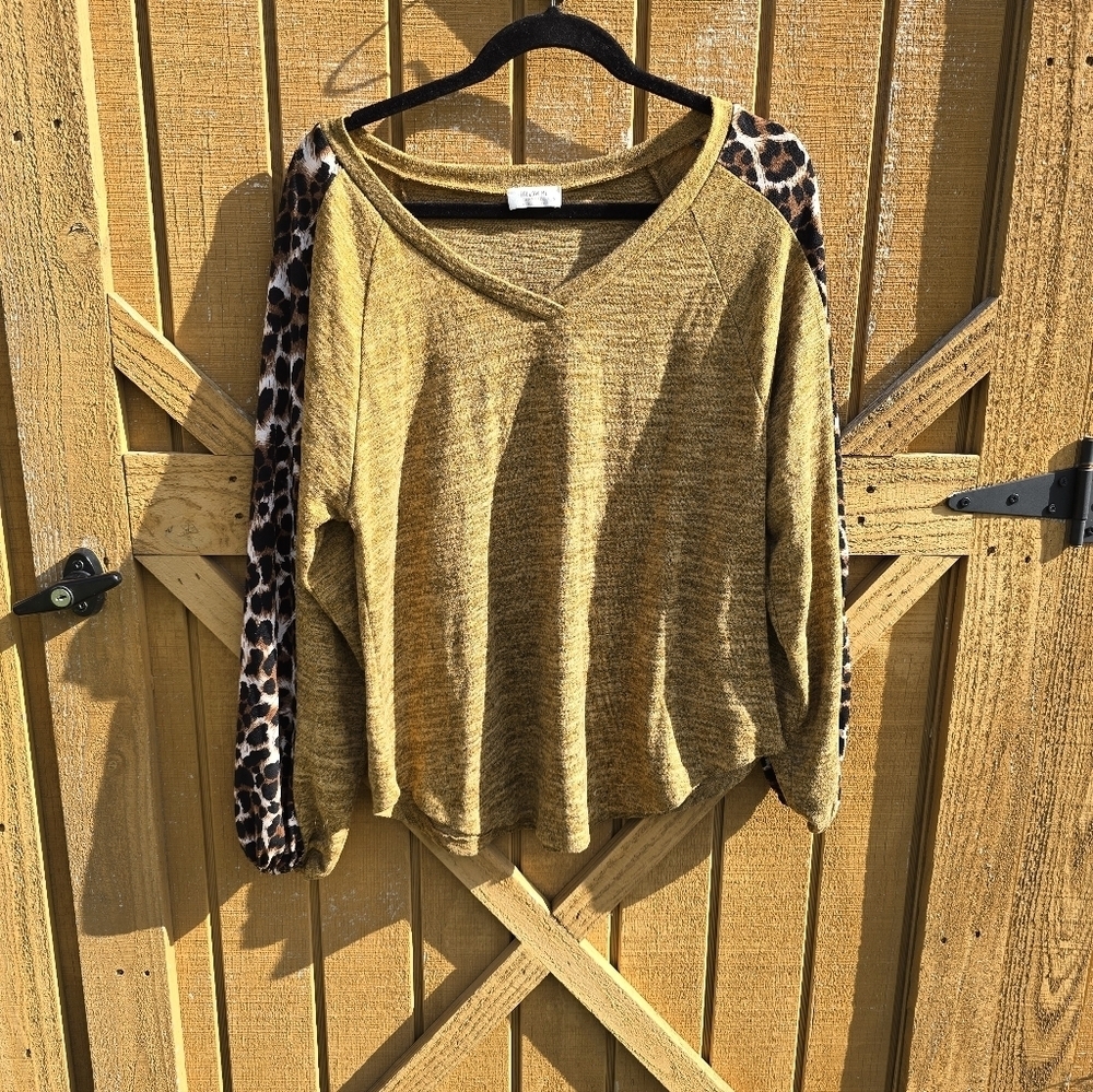 Leopard Sleeve Gold Women's Blouse